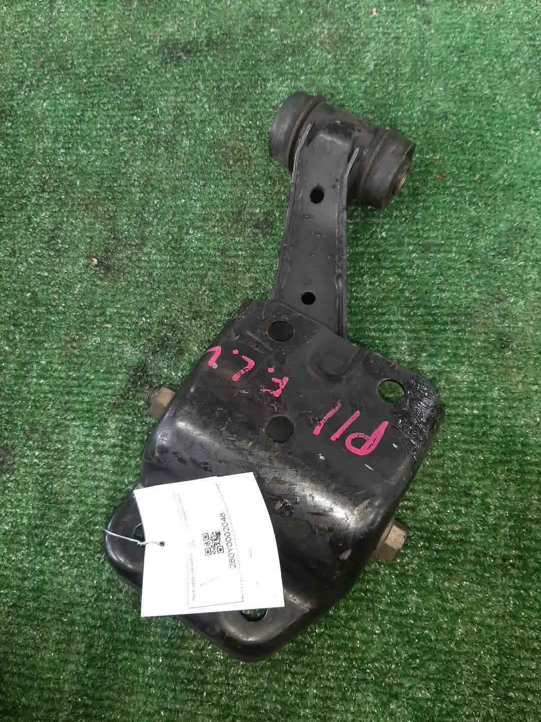 Рычаг левый передний NISSAN BLUEBIRD, PRIMERA SU14, QU14, HU14, EU14, P11, WP11, QP11, HP11, WQP11, WHP11 CD20E, QG18DE, QG18DD, SR20DE, SR20VE, SR18DE 1 ракурс