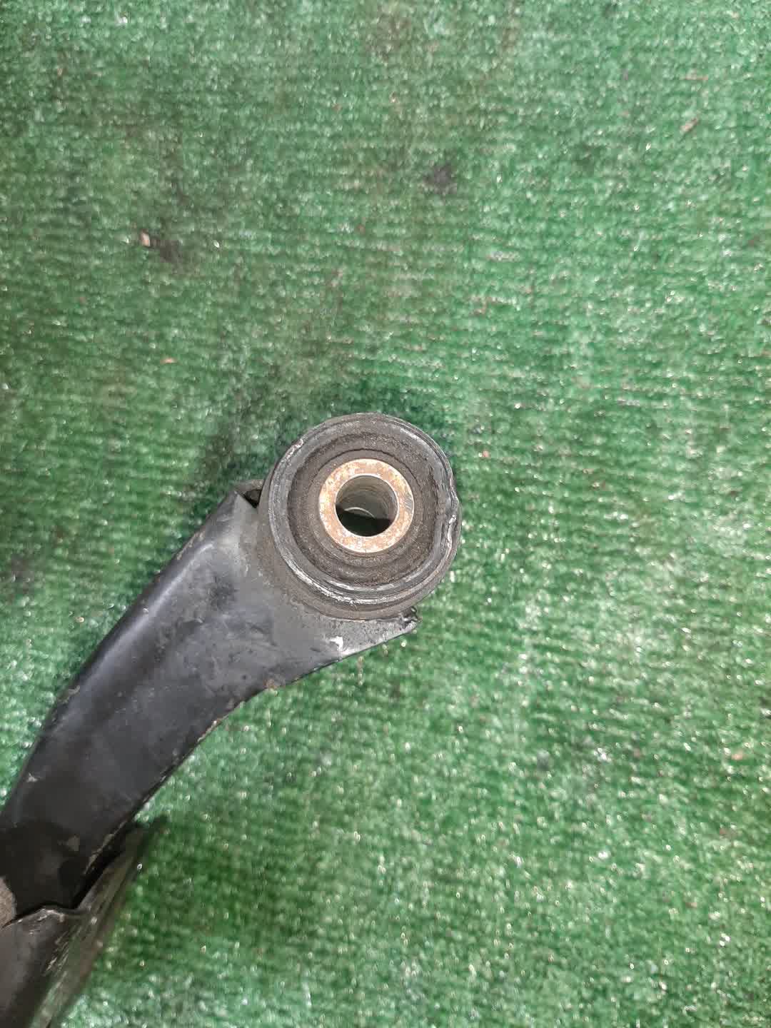 Рычаг левый передний NISSAN BLUEBIRD, PRIMERA SU14, QU14, HU14, EU14, P11, WP11, QP11, HP11, WQP11, WHP11 CD20E, QG18DE, QG18DD, SR20DE, SR20VE, SR18DE 2 ракурс