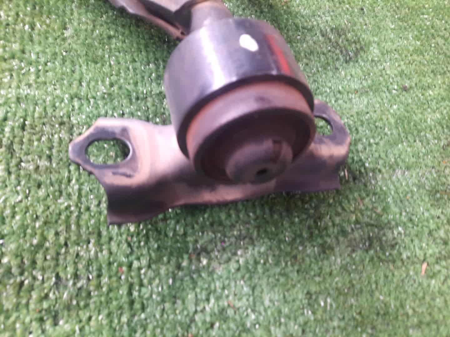 Рычаг левый передний NISSAN BLUEBIRD, PRIMERA SU14, QU14, HU14, EU14, P11, WP11, QP11, HP11, WQP11, WHP11 CD20E, QG18DE, QG18DD, SR20DE, SR20VE, SR18DE 3 ракурс