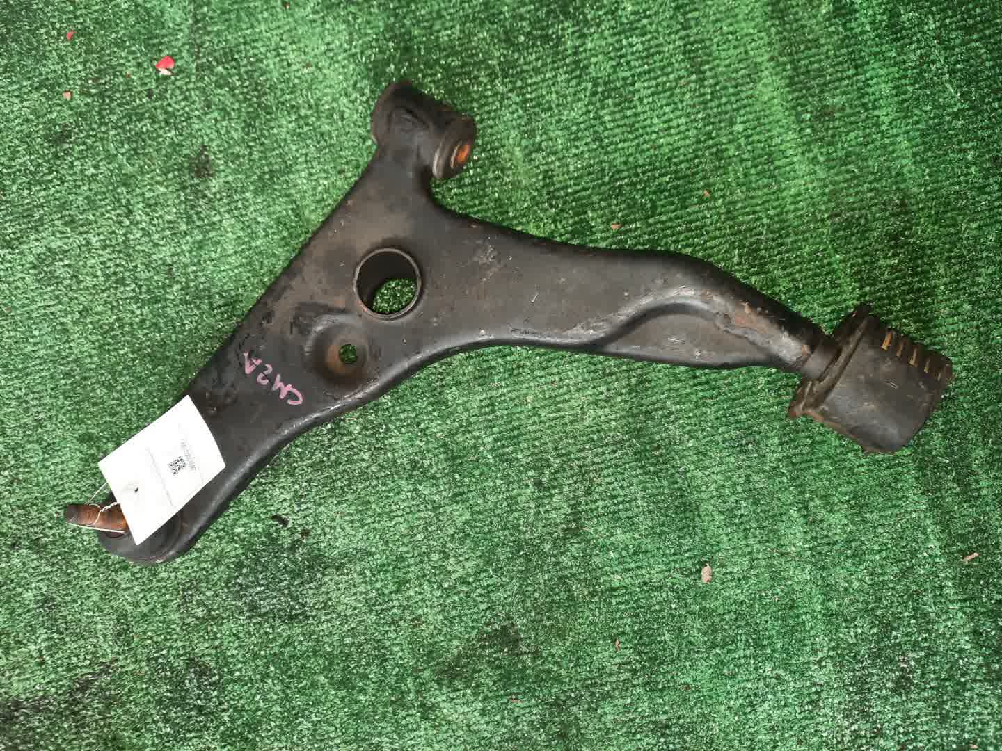 Рычаг левый передний MITSUBISHI LANCER CM2A 4G15 1 ракурс