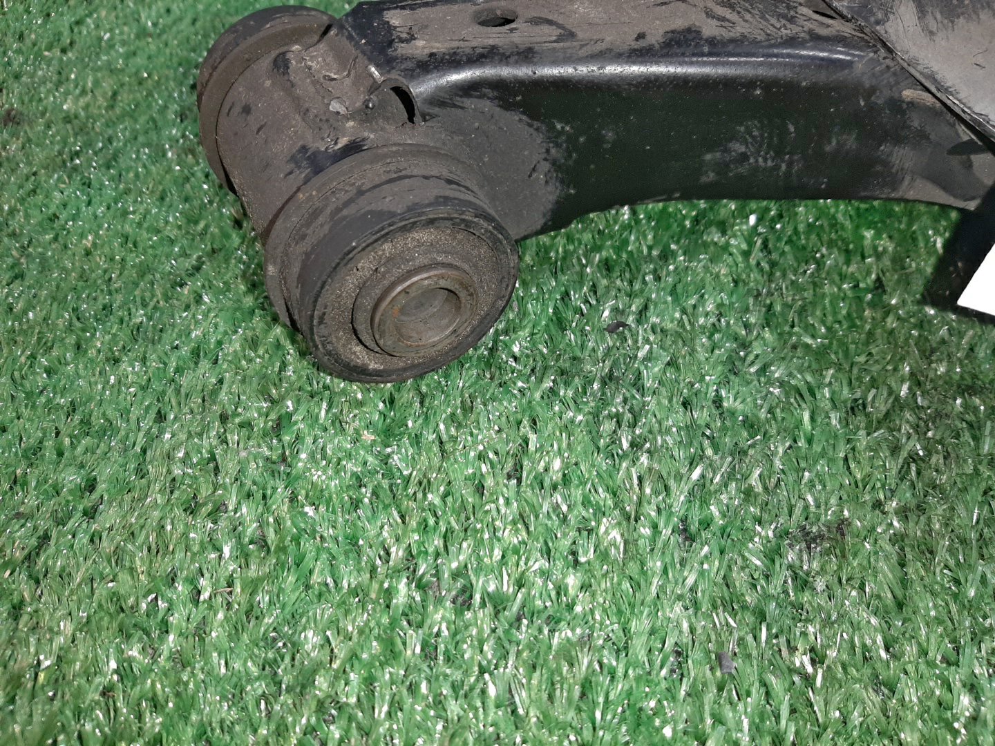 Рычаг левый передний NISSAN BLUEBIRD, PRIMERA SU14, QU14, HU14, EU14, P11, WP11, QP11, HP11, WQP11, WHP11 CD20E, QG18DE, QG18DD, SR20DE, SR20VE, SR18DE 2 ракурс