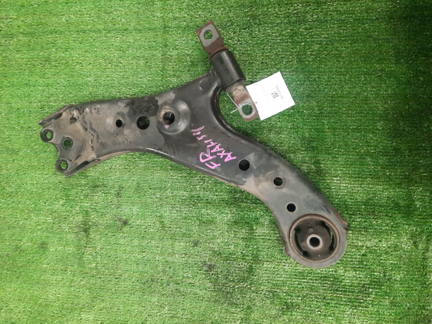 Рычаг правый передний TOYOTA RAV4 AXAH54 A25A-FXS 1 ракурс