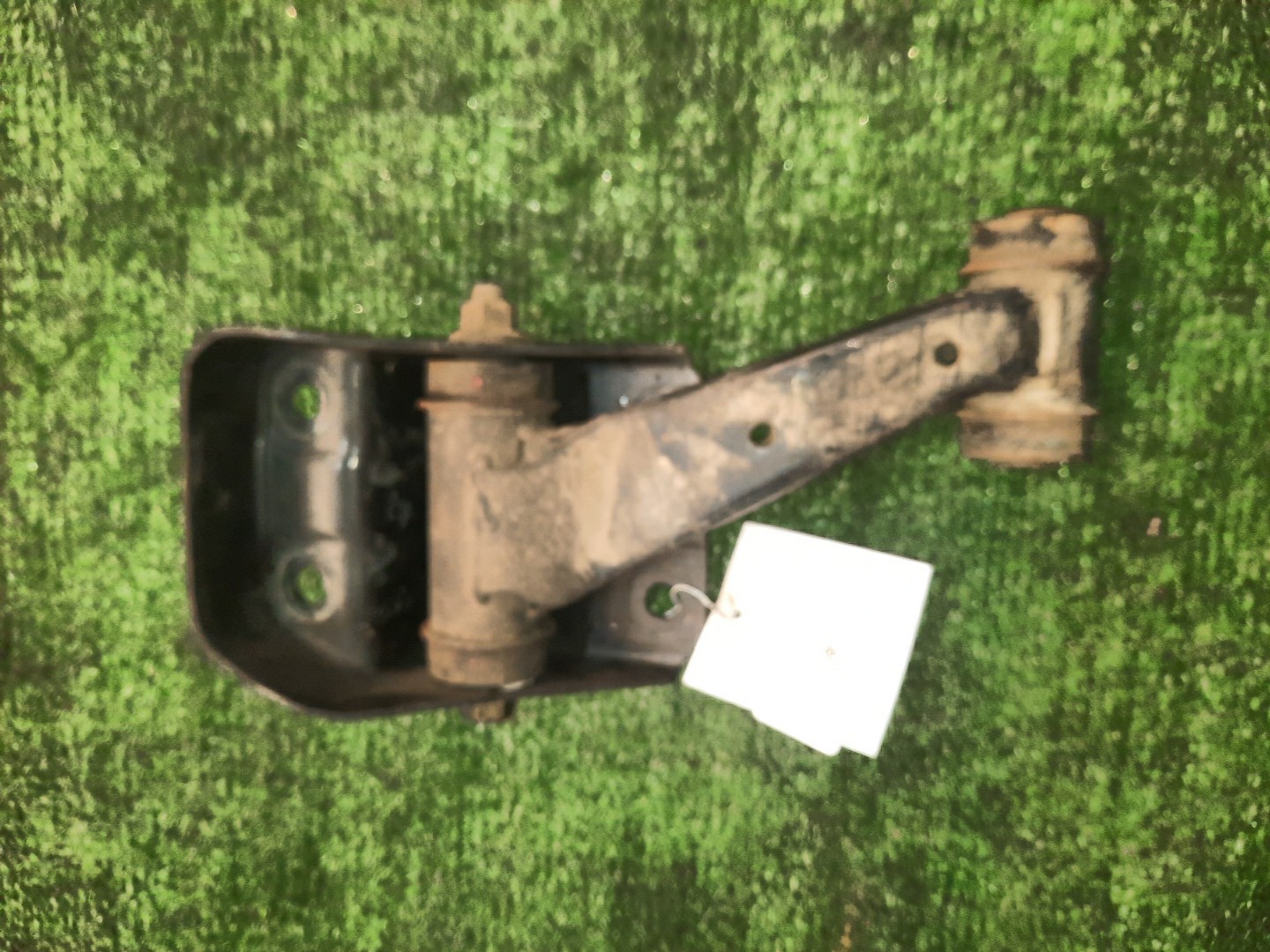Рычаг правый передний NISSAN BLUEBIRD, PRIMERA SU14, QU14, HU14, EU14, P11, WP11, QP11, HP11, WQP11, WHP11 CD20E, QG18DE, QG18DD, SR20DE, SR20VE, SR18DE 1 ракурс