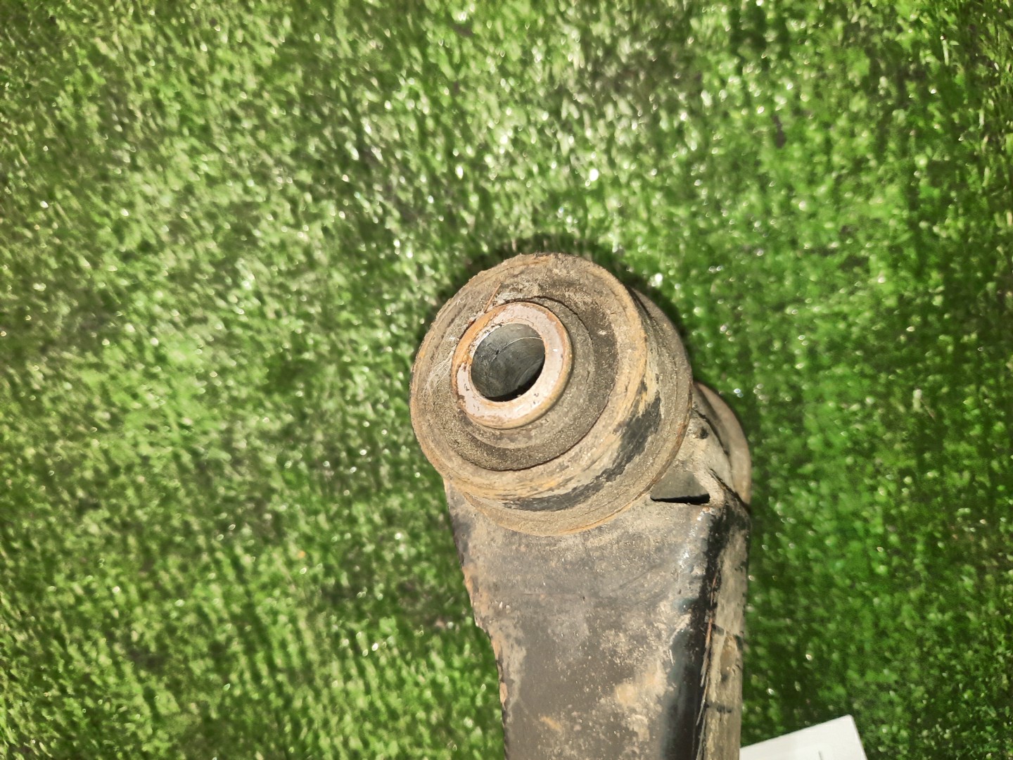 Рычаг правый передний NISSAN BLUEBIRD, PRIMERA SU14, QU14, HU14, EU14, P11, WP11, QP11, HP11, WQP11, WHP11 CD20E, QG18DE, QG18DD, SR20DE, SR20VE, SR18DE 2 ракурс