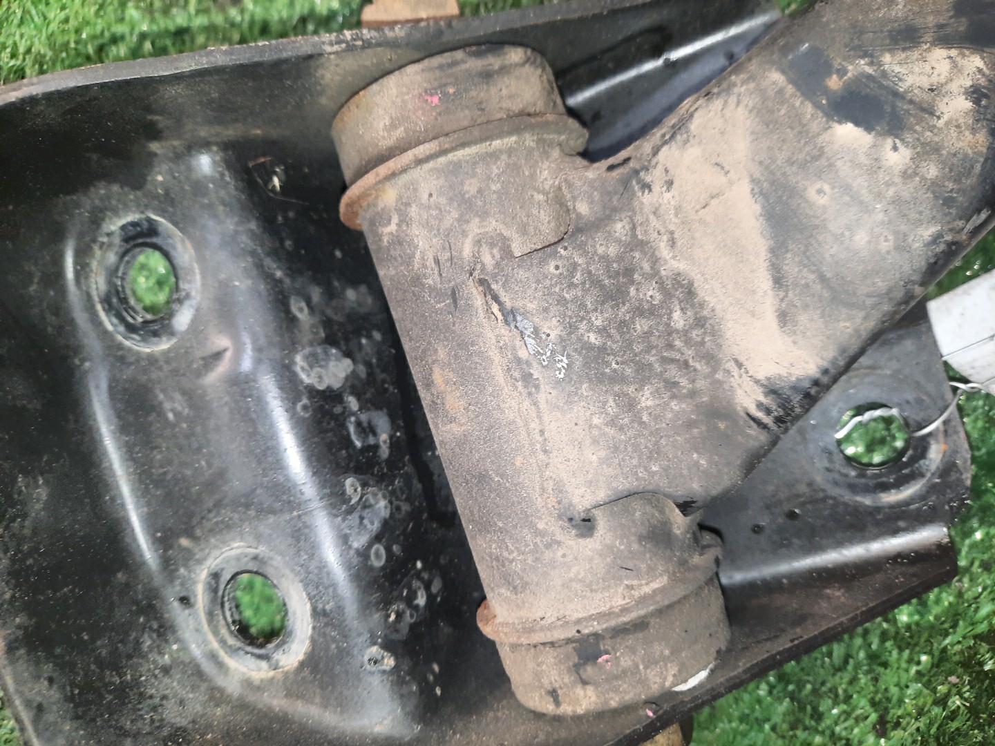 Рычаг правый передний NISSAN BLUEBIRD, PRIMERA SU14, QU14, HU14, EU14, P11, WP11, QP11, HP11, WQP11, WHP11 CD20E, QG18DE, QG18DD, SR20DE, SR20VE, SR18DE 3 ракурс