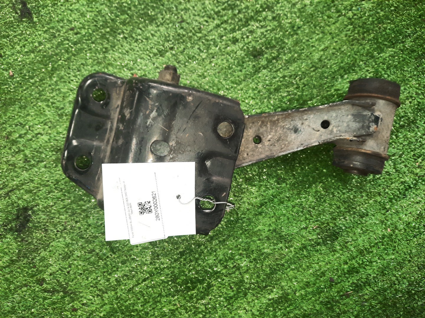 Рычаг левый передний NISSAN BLUEBIRD, PRIMERA SU14, QU14, HU14, EU14, P11, WP11, QP11, HP11, WQP11, WHP11 CD20E, QG18DE, QG18DD, SR20DE, SR20VE, SR18DE 1 ракурс