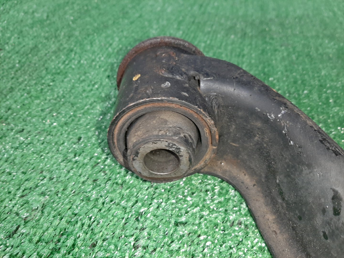 Рычаг правый передний MITSUBISHI PAJERO V63W, V68W, V75W, V65W, V78W, V73W 6G72, 4M41T, 6G74 2 ракурс