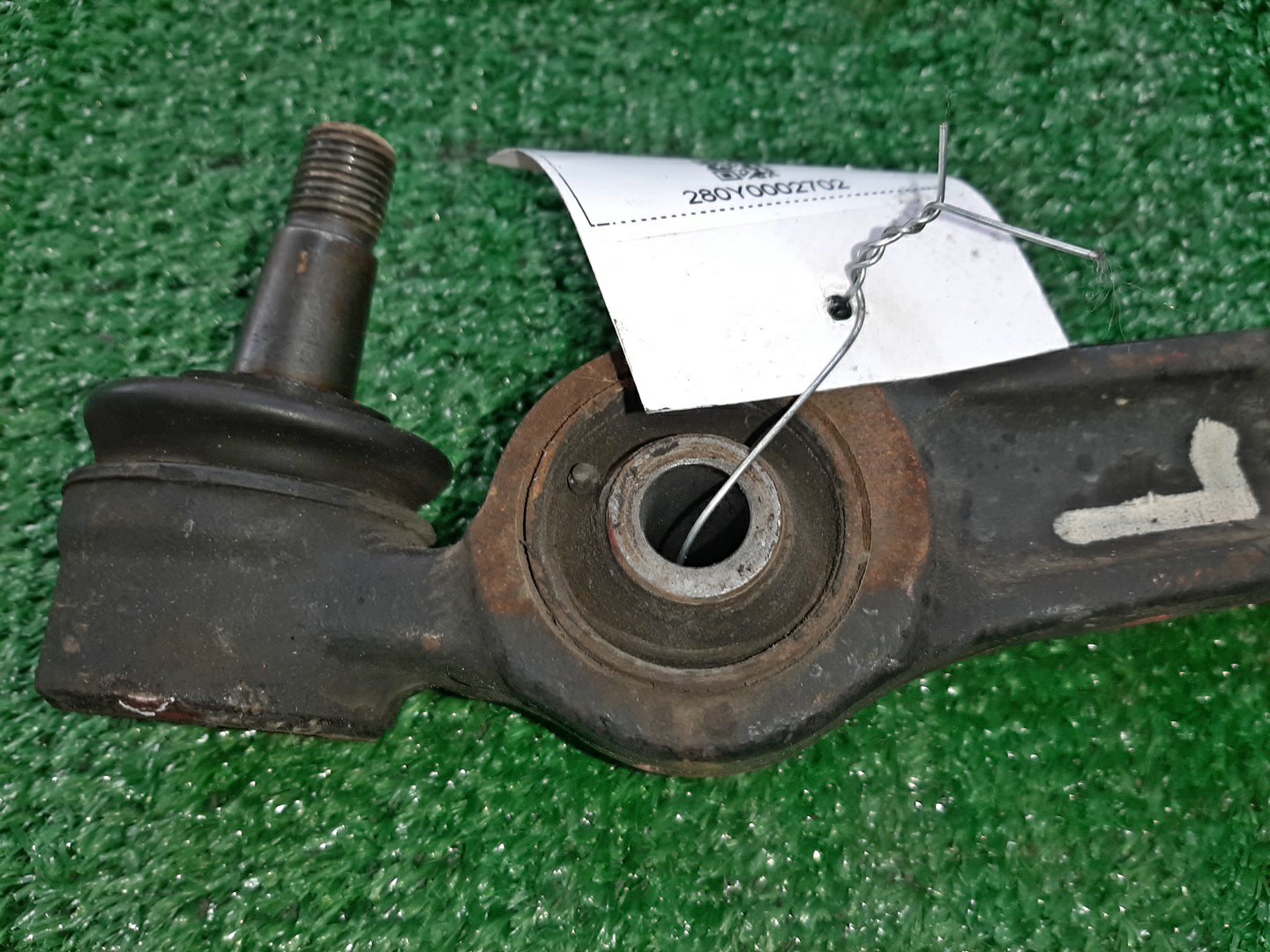 Рычаг левый передний MITSUBISHI GALANT, LEGNUM EA1A, EA7A, EC1A, EC7A, EC3A, EC5A, EA3A, EC1W, EC5W, EA1W, EA3W, EA4W, EC3W, EC4W, EC7W, EA5W, EA7W 4G93 2 ракурс Рычаг левый передний MITSUBISHI GALANT, LEGNUM EA1A, EA7A, EC1A, EC7A, EC3A, EC5A, EA3A, EC1W, EC5W, EA1W, EA3W, EA4W, EC3W, EC4W, EC7W, EA5W, EA7W 4G93 2 ракурс