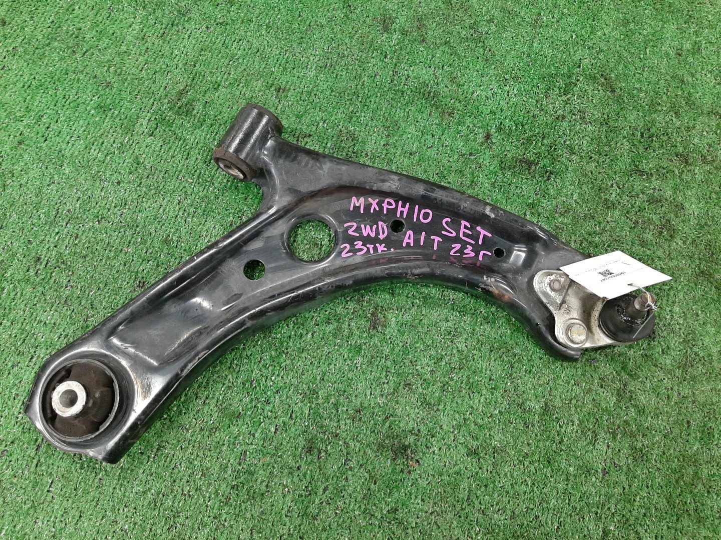 Рычаг правый передний TOYOTA YARIS MXPH10 M15A-FXE 1 ракурс