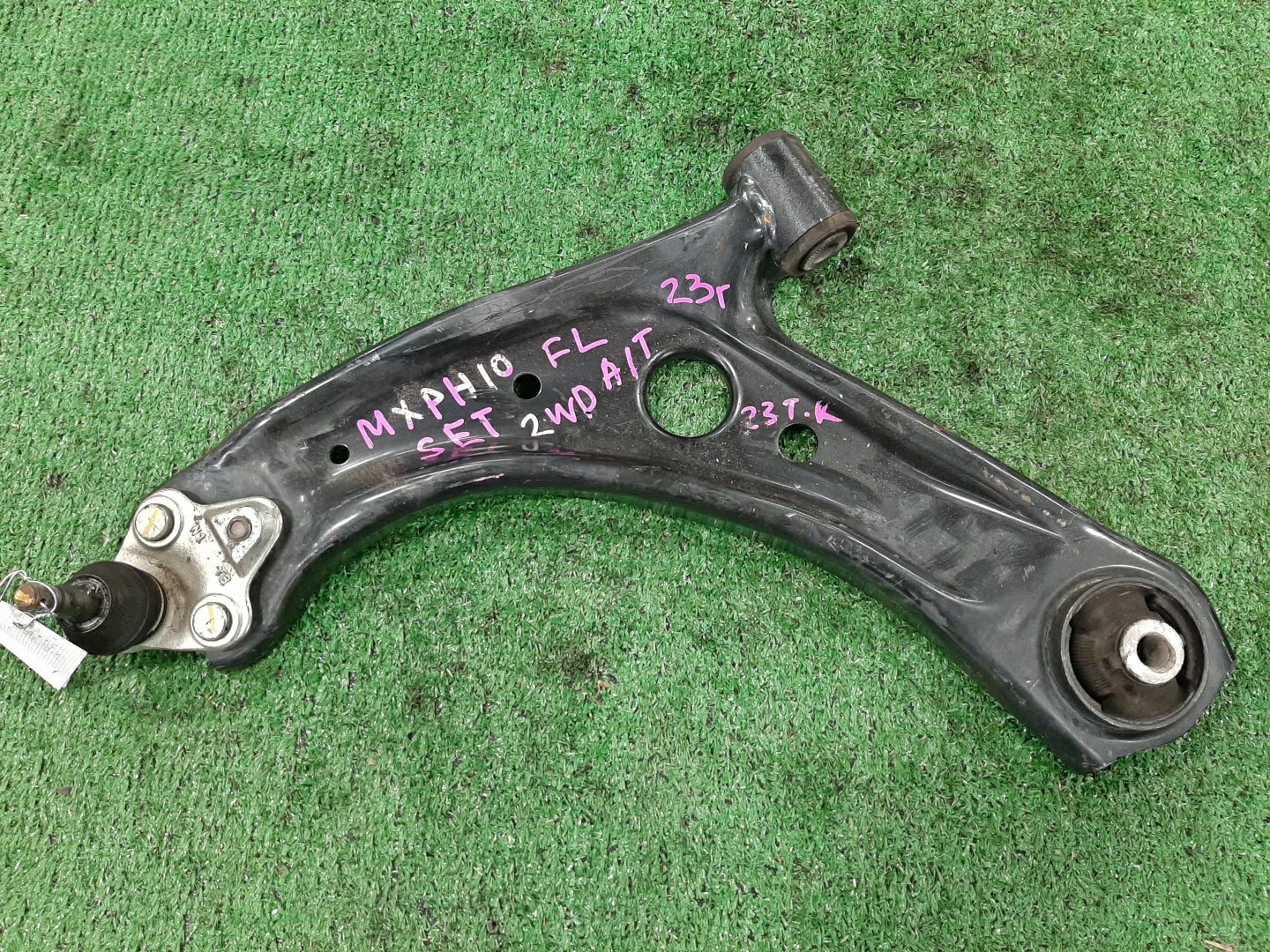 Рычаг левый передний TOYOTA YARIS MXPH10 M15A-FXE 1 ракурс