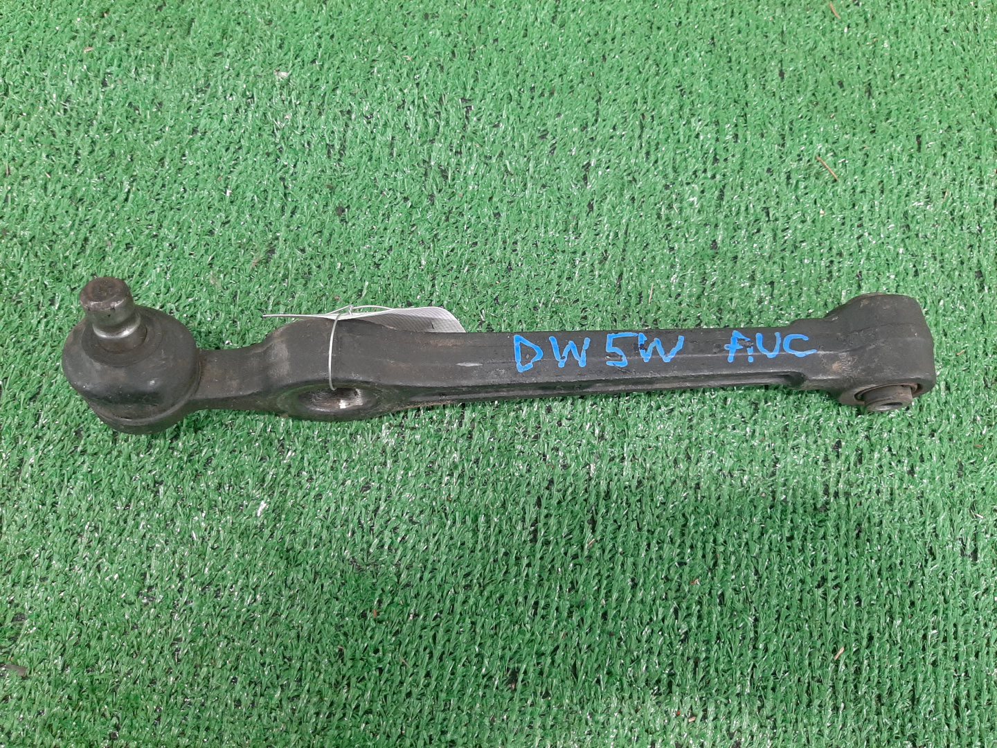 Рычаг правый передний MAZDA DEMIO DW5W B5 1 ракурс