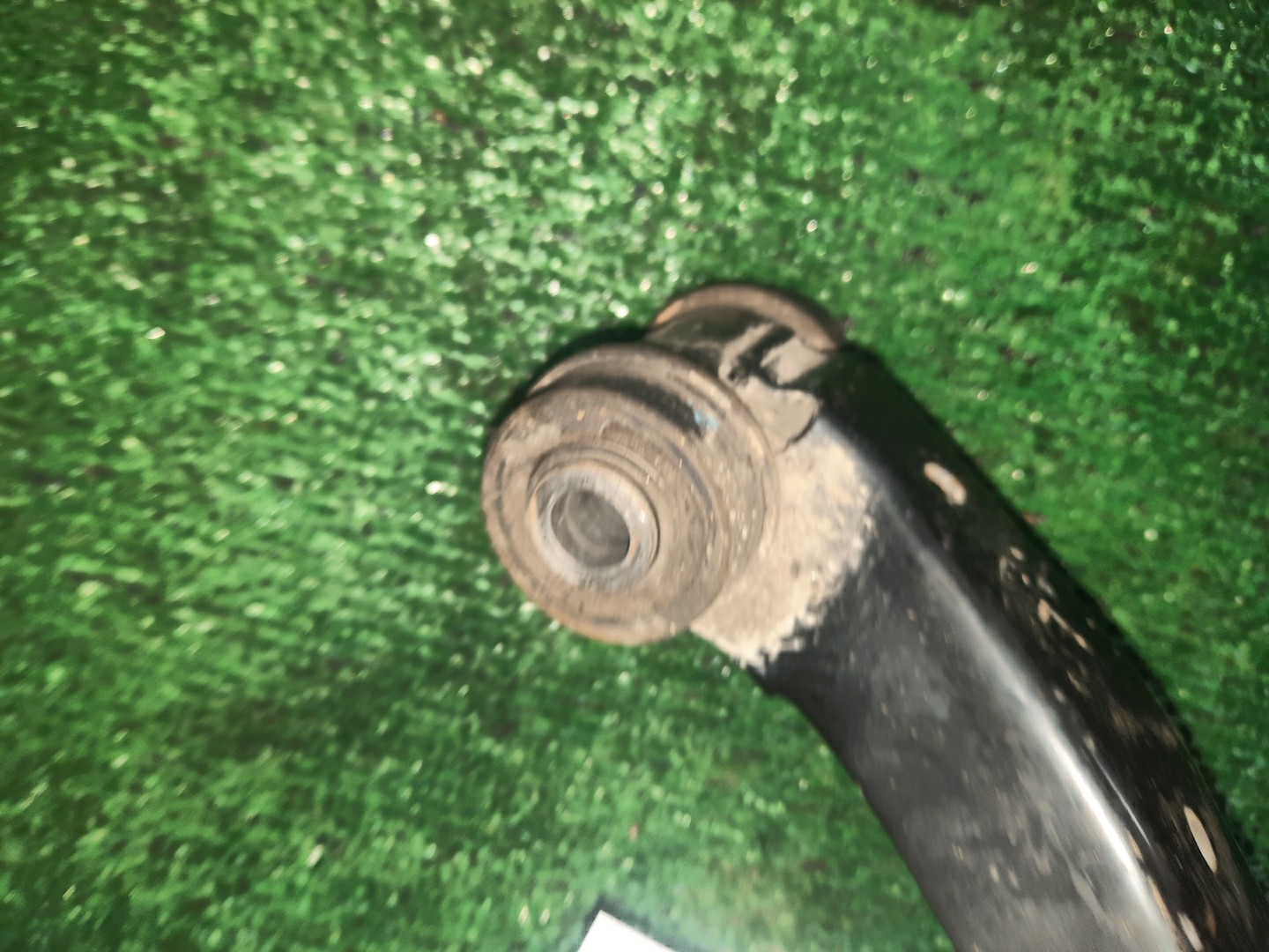 Рычаг левый передний NISSAN BLUEBIRD, PRIMERA SU14, QU14, HU14, EU14, P11, WP11, QP11, HP11, WQP11, WHP11 CD20E, QG18DE, QG18DD, SR20DE, SR20VE, SR18DE 3 ракурс