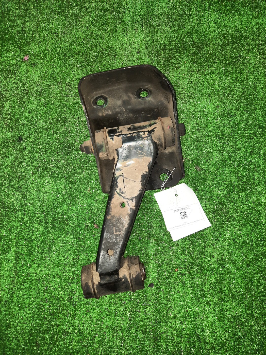 Рычаг левый передний NISSAN BLUEBIRD, PRIMERA SU14, QU14, HU14, EU14, P11, WP11, QP11, HP11, WQP11, WHP11 CD20E, QG18DE, QG18DD, SR20DE, SR20VE, SR18DE 2 ракурс