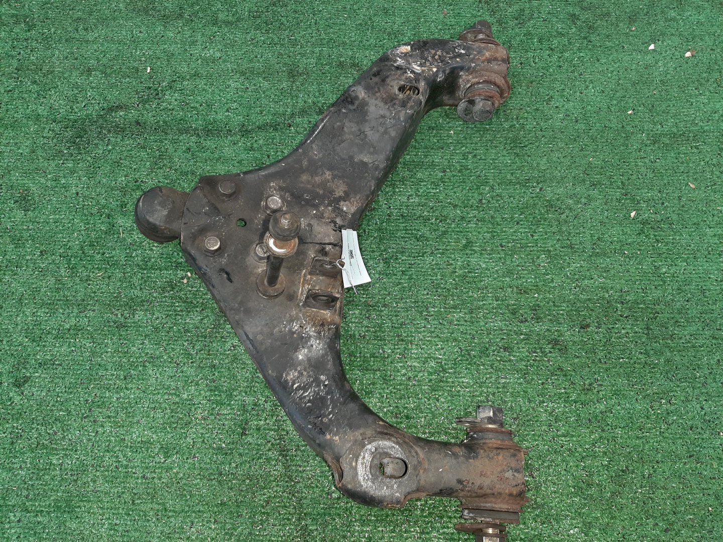 Рычаг правый передний NISSAN VANETTE SKP2MN L8 1 ракурс