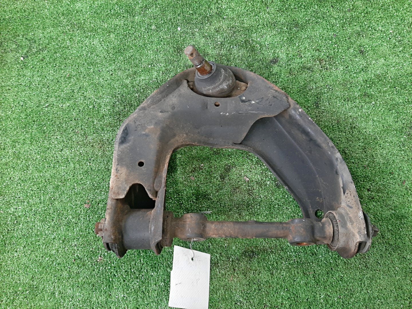 Рычаг правый передний MAZDA BONGO SE88T F8 2 ракурс
