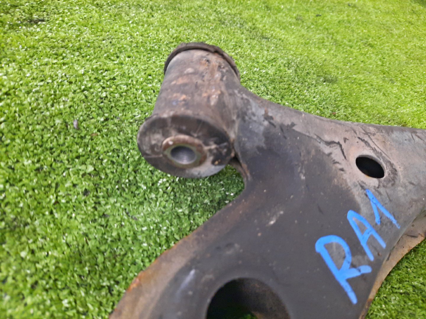 Рычаг правый передний SUBARU PLEO RA1 EN07 3 ракурс