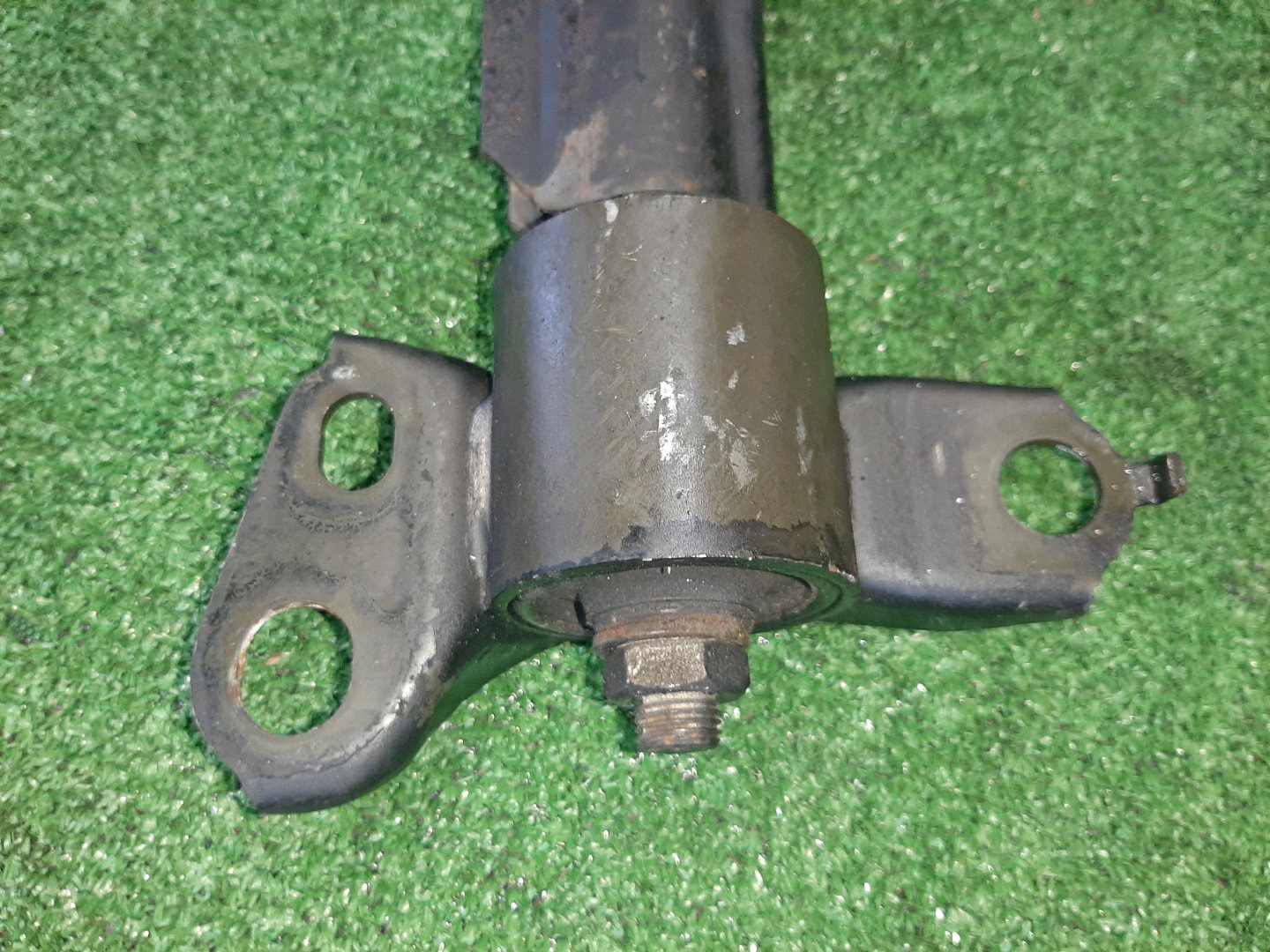 Рычаг правый передний MAZDA CAPELLA GW8W FP-DE 2 ракурс