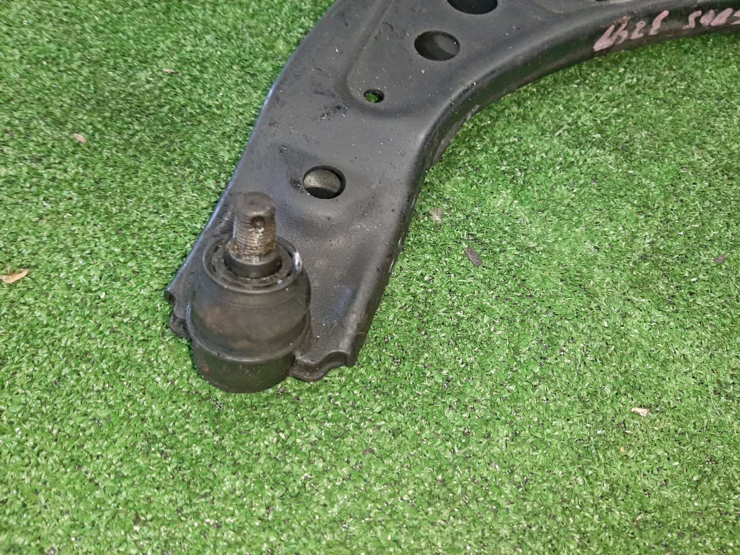 Рычаг левый передний DAIHATSU BOON LUMINAS, PASSO SETTE, PASSO, BB, BOON, COO M512G, M502G, M502E, M512E, KGC15, KGC10, KGC30, NGC30, KGC35, QNC10, QNC20, QNC21, QNC25, M301S, M600S, M601S, M610S, M310S, M300S, M401S, M402S, M411S 3SZ-VE, 1KR-FE, 1NR