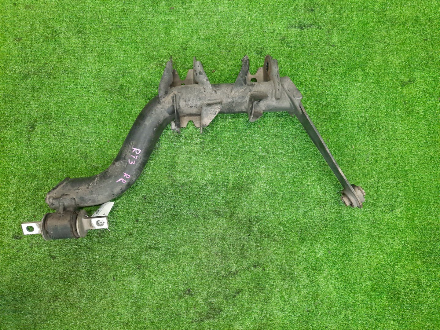 Рычаг правый задний HONDA CROSSROAD RT3 R20A 1 ракурс