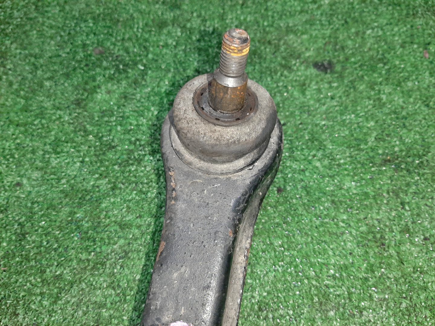 Рычаг правый задний MITSUBISHI GALANT, LEGNUM EA1A, EA7A, EC1A, EC7A, EC3A, EC5A, EA3A, EC1W, EC5W, EA1W, EA3W, EA4W, EC3W, EC4W, EC7W, EA5W, EA7W 4G94 2 ракурс Рычаг правый задний MITSUBISHI GALANT, LEGNUM EA1A, EA7A, EC1A, EC7A, EC3A, EC5A, EA3A, EC1W, EC5W, EA1W, EA3W, EA4W, EC3W, EC4W, EC7W, EA5W, EA7W 4G94 2 ракурс