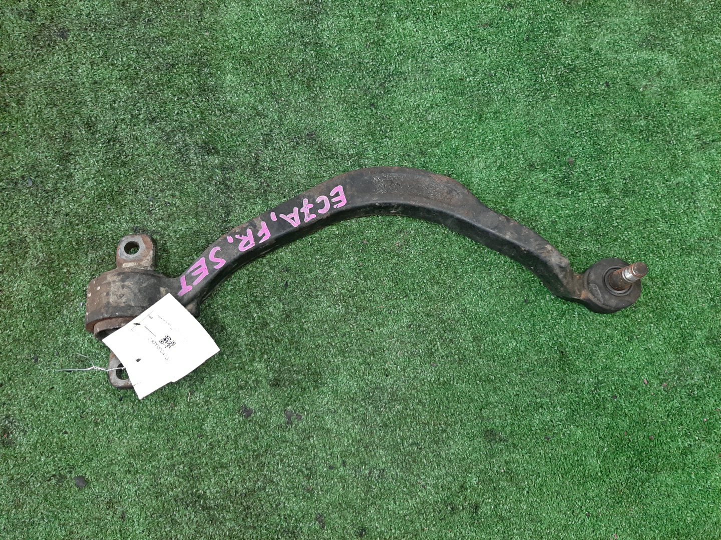 Рычаг правый передний MITSUBISHI GALANT, LEGNUM EA1A, EA7A, EC1A, EC7A, EC3A, EC5A, EA3A, EC1W, EC5W, EA1W, EA3W, EA4W, EC3W, EC4W, EC7W, EA5W, EA7W 4G94 1 ракурс