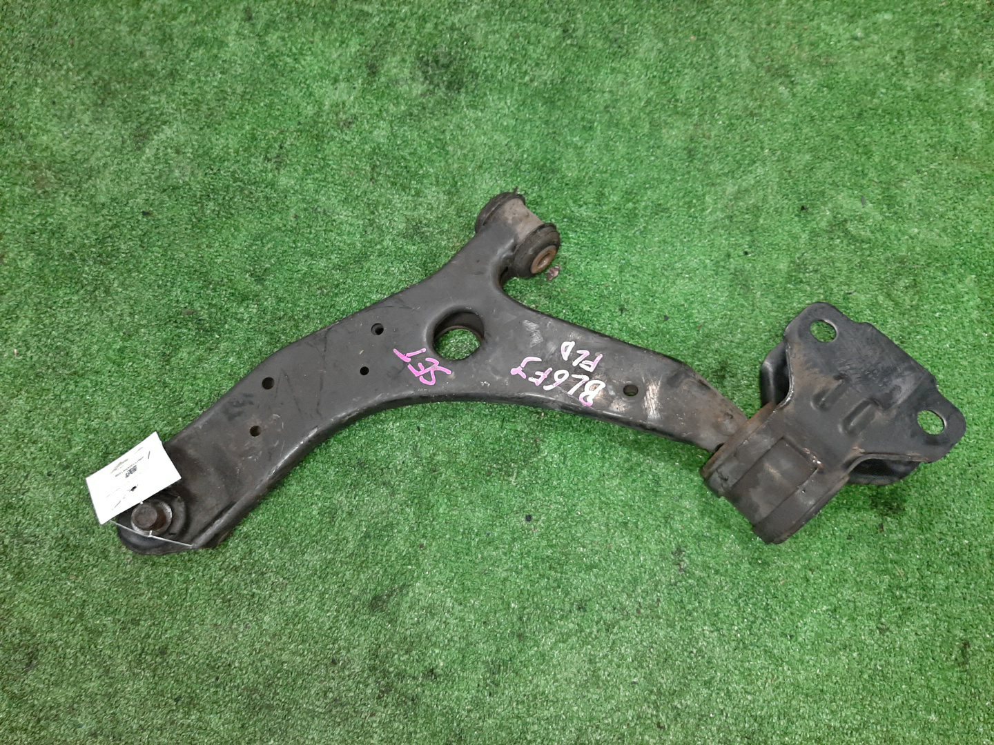 Рычаг левый передний MAZDA AXELA, MAZDA 3, 3 BL6FJ, BLEFW, BL5FP, BLEAP, BLEFP, BLFFP, BL3FW, BL5FW, BLEAW, BLFFW, BL Z6 1 ракурс