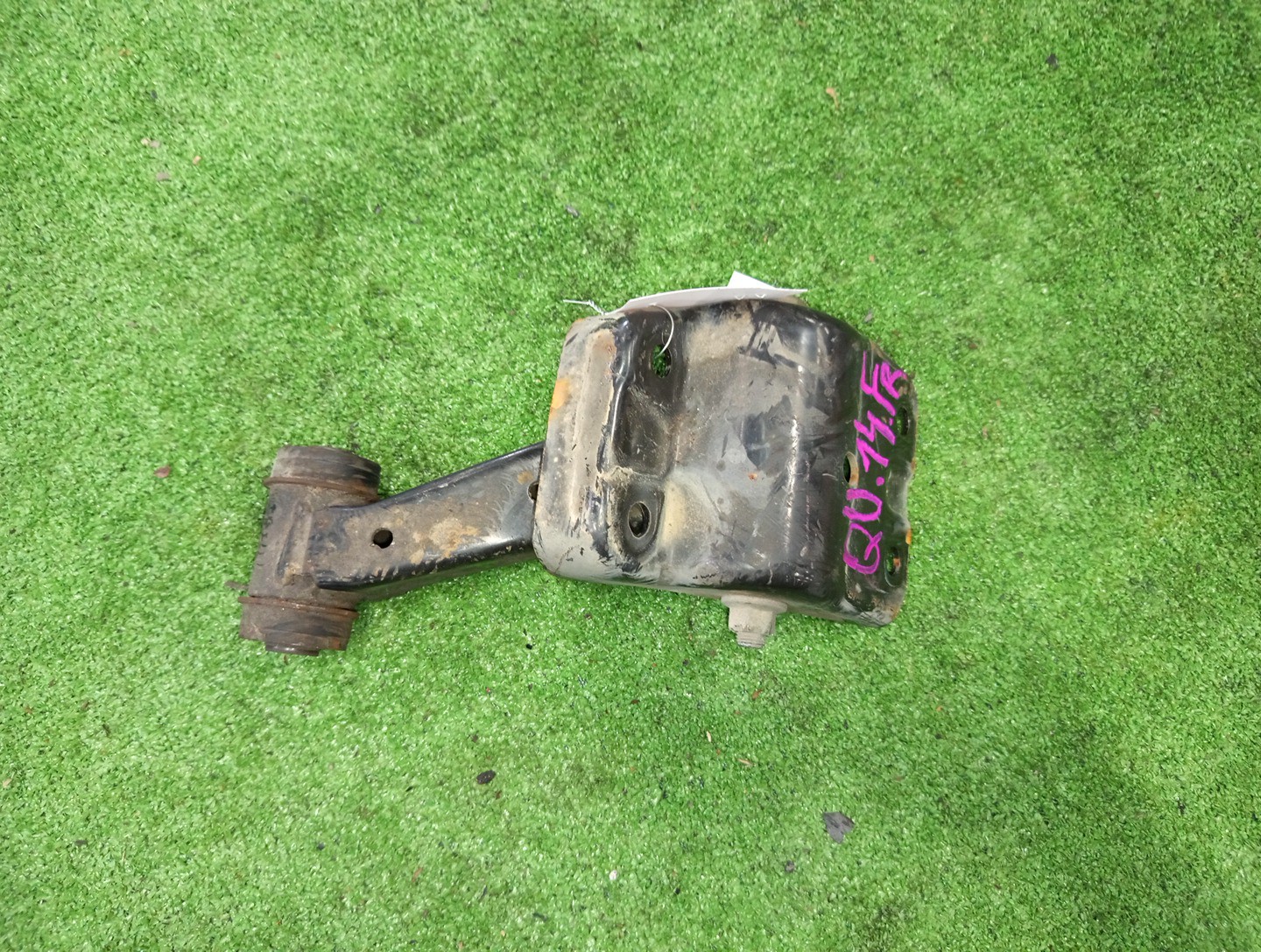 Рычаг правый передний NISSAN BLUEBIRD, PRIMERA SU14, QU14, HU14, EU14, P11, WP11, QP11, HP11, WQP11, WHP11 CD20E, QG18DE, QG18DD, SR20DE, SR20VE, SR18DE 1 ракурс