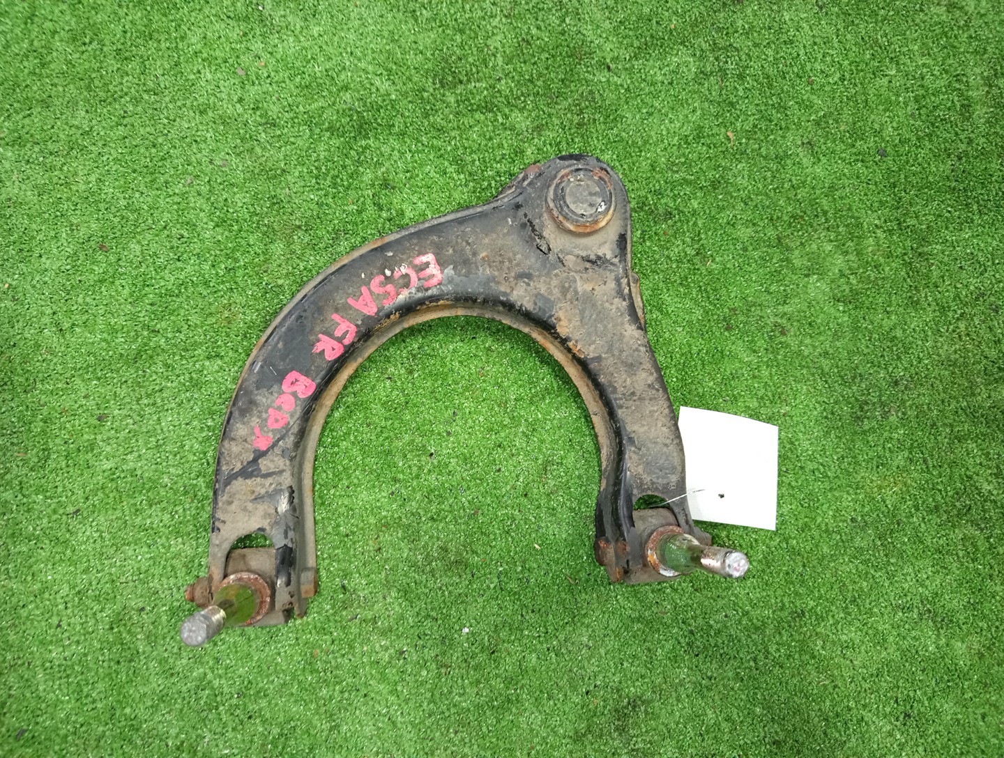 Рычаг правый передний MITSUBISHI GALANT, LEGNUM EA1A, EA7A, EC1A, EC7A, EC3A, EC5A, EA3A, EC1W, EC5W, EA1W, EA3W, EA4W, EC3W, EC4W, EC7W, EA5W, EA7W 6A13TT 1 ракурс