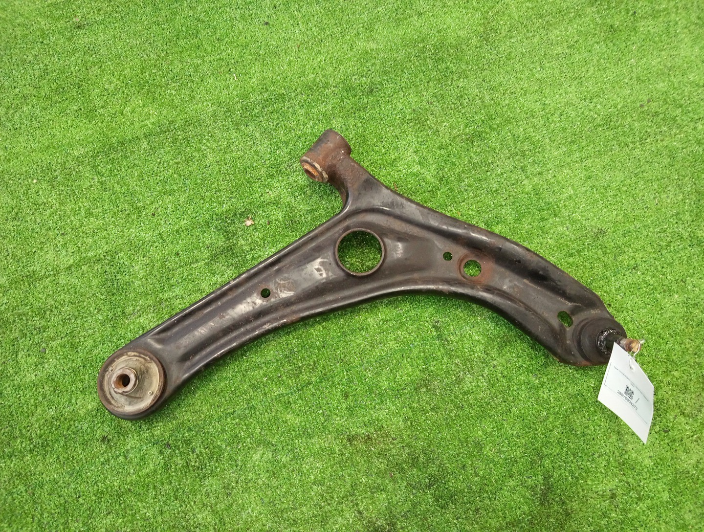 Рычаг правый передний TOYOTA FUNCARGO, IST, PLATZ, RAUM, VITZ, WILL VI, PROBOX, BB, SUCCEED, WILL CYPHA NCP20, NCP21, NCP25, NCP60, NCP65, NCP61, NCP12, SCP11, NCP16, NCZ20, NCZ25, NCP10, SCP13, NCP15, NCP13, NCP19, NCP51V, NCP58G, NCP55V, NCP50V, NC