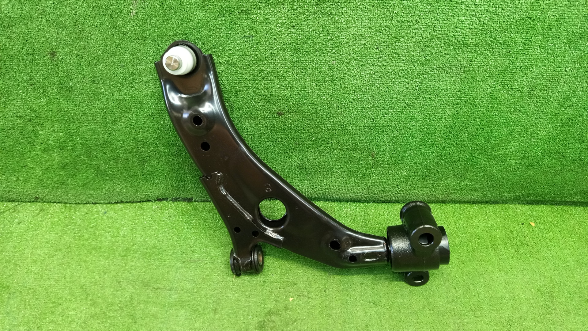 Рычаг правый передний MAZDA CX-8 KG2P SH-VPTS K30W-34-300A 1 ракурс