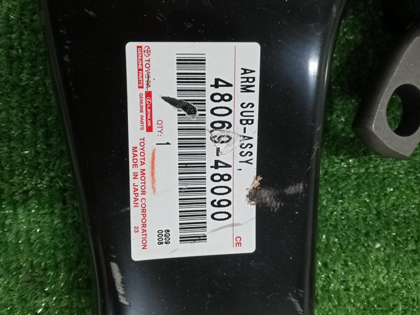 Рычаг левый передний LEXUS RX350 TALA15 48069-48090 3 ракурс