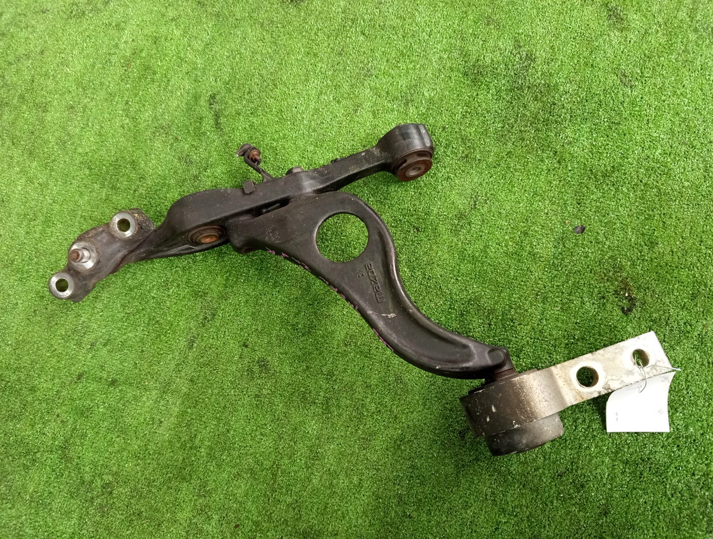 Рычаг правый передний MAZDA ATENZA GH5FP, GH5AP, GH5AS, GH5FS, GHEFP, GHEFS, GH5AW, GH5FW, GHEFW L5-VE, LF-VE, LF-VD 2 ракурс