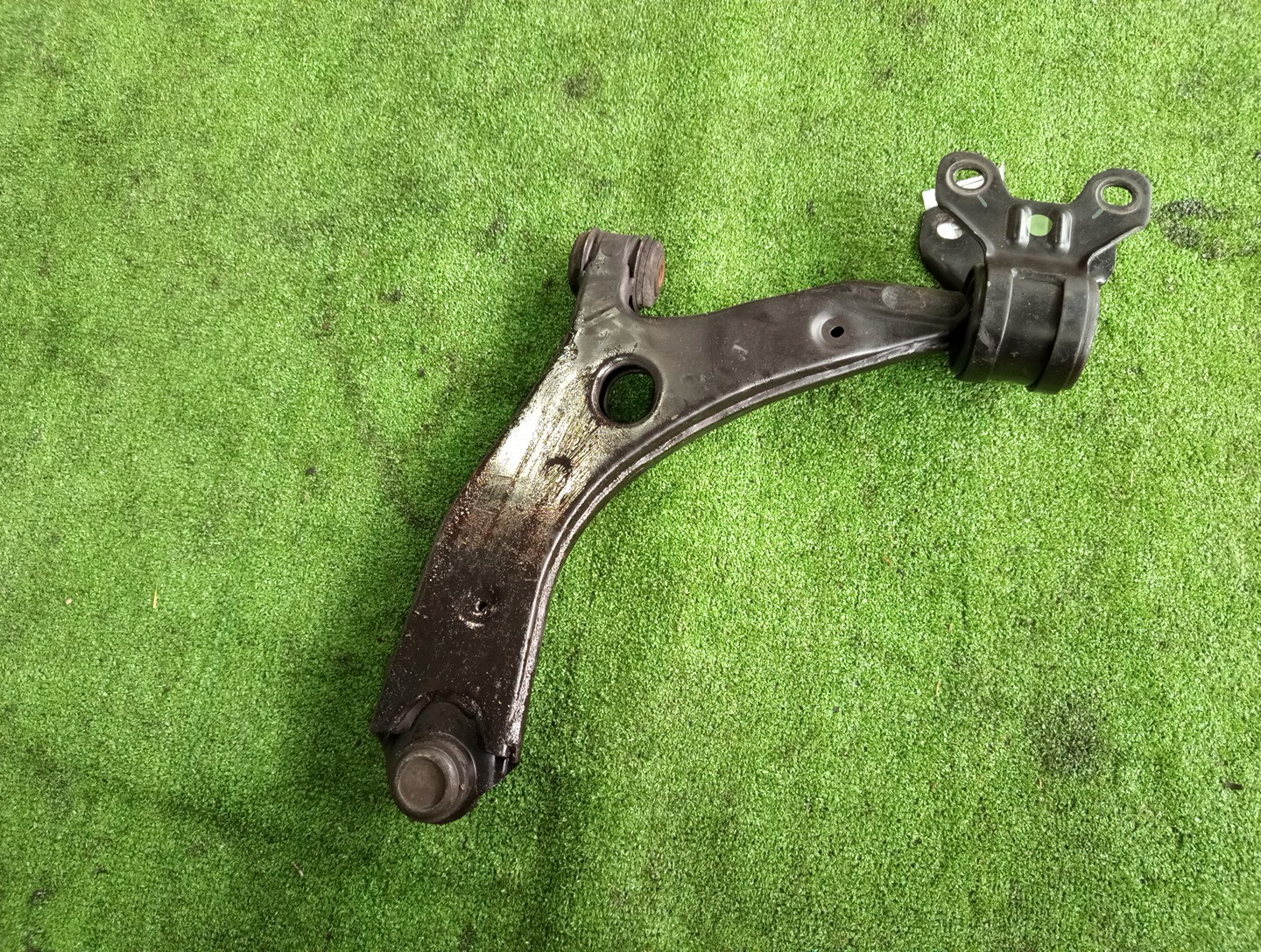 Рычаг правый передний MAZDA AXELA, MAZDA3, 3 BL6FJ, BLEFW, BL5FP, BLEAP, BLEFP, BLFFP, BL3FW, BL5FW, BLEAW, BLFFW, BL PE-VPS 2 ракурс