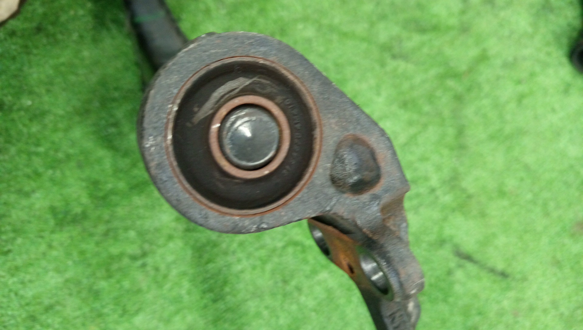 Рычаг правый передний NISSAN AD, SUNNY, WINGROAD, BLUEBIRD SYLPHY Y11, VFY11, VY11, VHNY11, VENY11, VEY11, B15, FB15, FNB15, QB15, SB15, WFY11, WHNY11, WPY11, WHY11, G10, QG10, FG10, TG10, QNG10 QG13DE, QG15DE, YD22DD, QG18DE, QG18DD, SR16VE, SR20DE,
