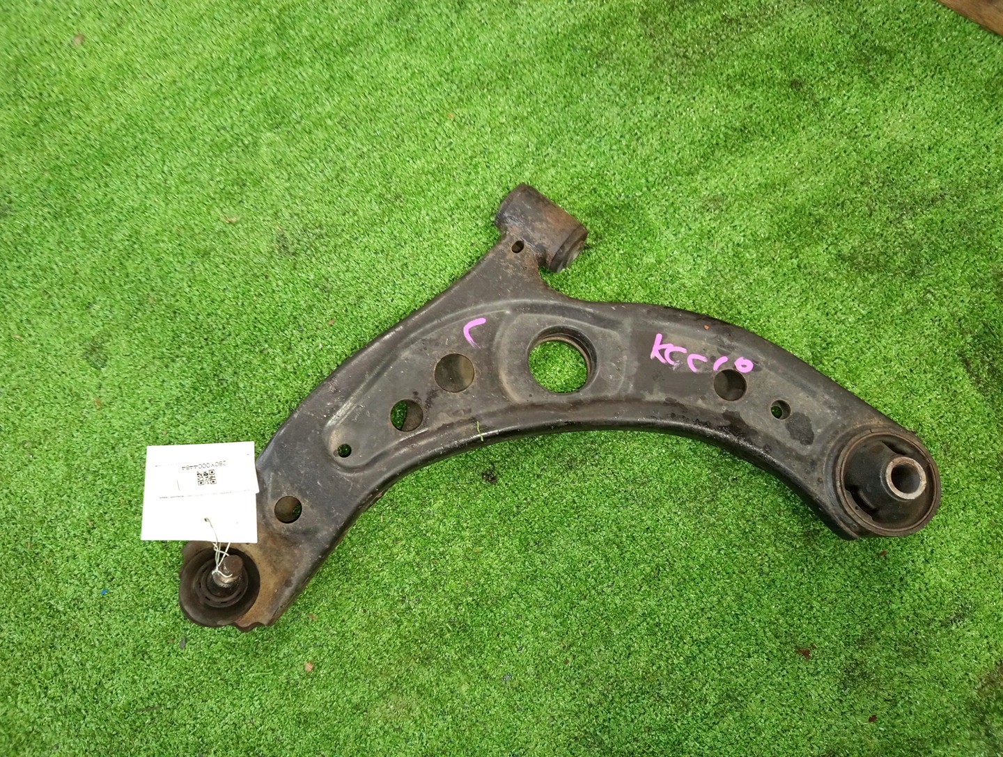 Рычаг левый передний TOYOTA BOON LUMINAS, PASSO SETTE, PASSO, BB, BOON, COO M512G, M502G, M502E, M512E, KGC15, KGC10, KGC30, NGC30, KGC35, QNC10, QNC20, QNC21, QNC25, M301S, M600S, M601S, M610S, M310S, M300S, M401S, M402S, M411S 3SZ-VE, 1KR-FE, 1NR-F