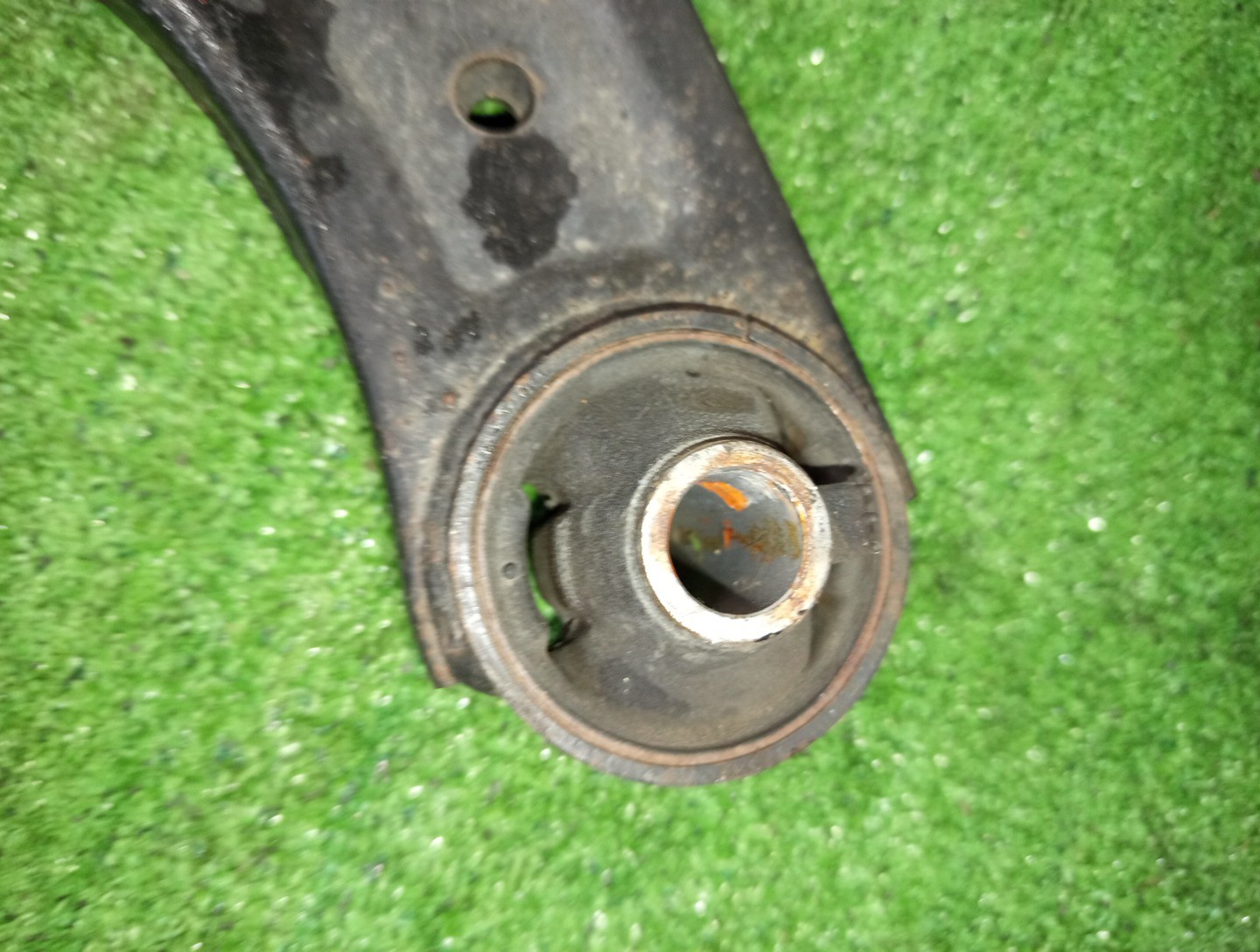 Рычаг левый передний TOYOTA BOON LUMINAS, PASSO SETTE, PASSO, BB, BOON, COO M512G, M502G, M502E, M512E, KGC15, KGC10, KGC30, NGC30, KGC35, QNC10, QNC20, QNC21, QNC25, M301S, M600S, M601S, M610S, M310S, M300S, M401S, M402S, M411S 3SZ-VE, 1KR-FE, 1NR-F