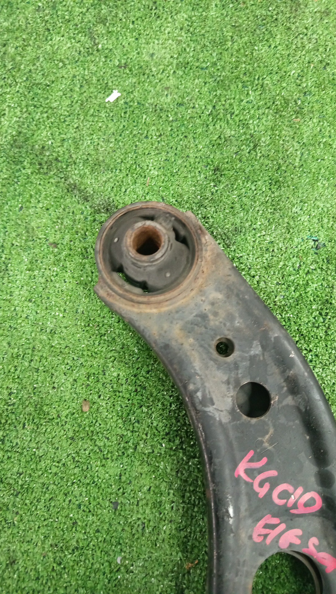 Рычаг правый передний TOYOTA BOON LUMINAS, PASSO SETTE, PASSO, BB, BOON, COO M512G, M502G, M502E, M512E, KGC15, KGC10, KGC30, NGC30, KGC35, QNC10, QNC20, QNC21, QNC25, M301S, M600S, M601S, M610S, M310S, M300S, M401S, M402S, M411S 3SZ-VE, 1KR-FE, 1NR-