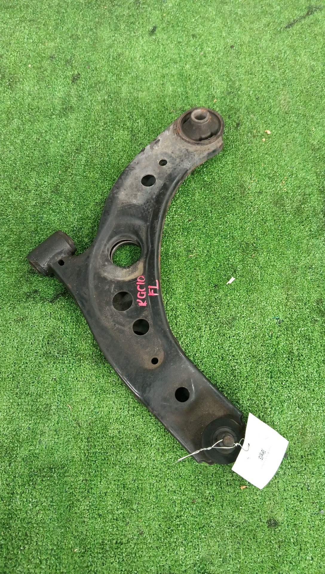 Рычаг левый передний TOYOTA BOON LUMINAS, PASSO SETTE, PASSO, BB, BOON, COO M512G, M502G, M502E, M512E, KGC15, KGC10, KGC30, NGC30, KGC35, QNC10, QNC20, QNC21, QNC25, M301S, M600S, M601S, M610S, M310S, M300S, M401S, M402S, M411S 3SZ-VE, 1KR-FE, 1NR-F