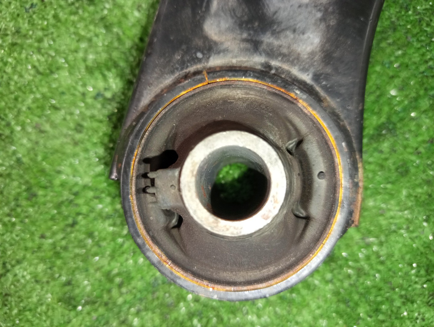 Рычаг правый передний TOYOTA BOON LUMINAS, PASSO SETTE, PASSO, BB, BOON, COO M512G, M502G, M502E, M512E, KGC15, KGC10, KGC30, NGC30, KGC35, QNC10, QNC20, QNC21, QNC25, M301S, M600S, M601S, M610S, M310S, M300S, M401S, M402S, M411S 3SZ-VE, 1KR-FE, 1NR-