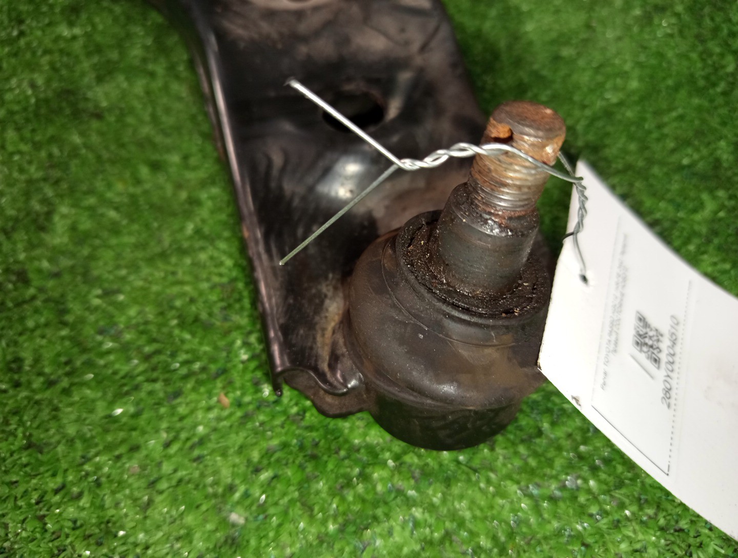 Рычаг правый передний TOYOTA BOON LUMINAS, PASSO SETTE, PASSO, BB, BOON, COO M512G, M502G, M502E, M512E, KGC15, KGC10, KGC30, NGC30, KGC35, QNC10, QNC20, QNC21, QNC25, M301S, M600S, M601S, M610S, M310S, M300S, M401S, M402S, M411S 3SZ-VE, 1KR-FE, 1NR-