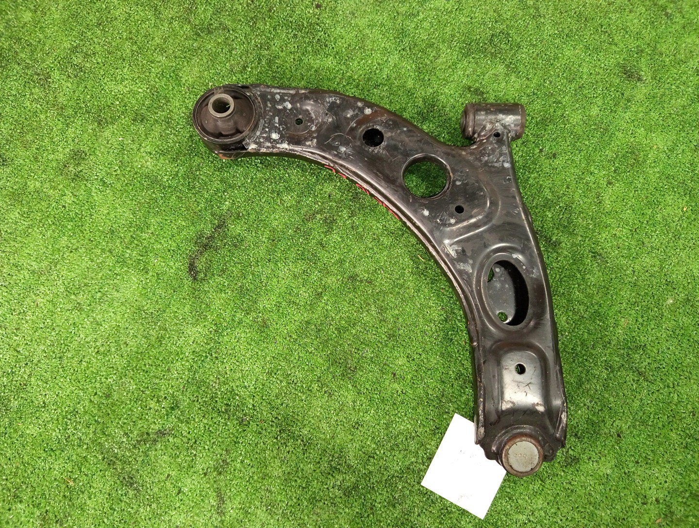 Рычаг левый передний TOYOTA BOON LUMINAS, PASSO SETTE, PASSO, BB, BOON, COO M512G, M502G, M502E, M512E, KGC15, KGC10, KGC30, NGC30, KGC35, QNC10, QNC20, QNC21, QNC25, M301S, M600S, M601S, M610S, M310S, M300S, M401S, M402S, M411S 3SZ-VE, 1KR-FE, 1NR-F