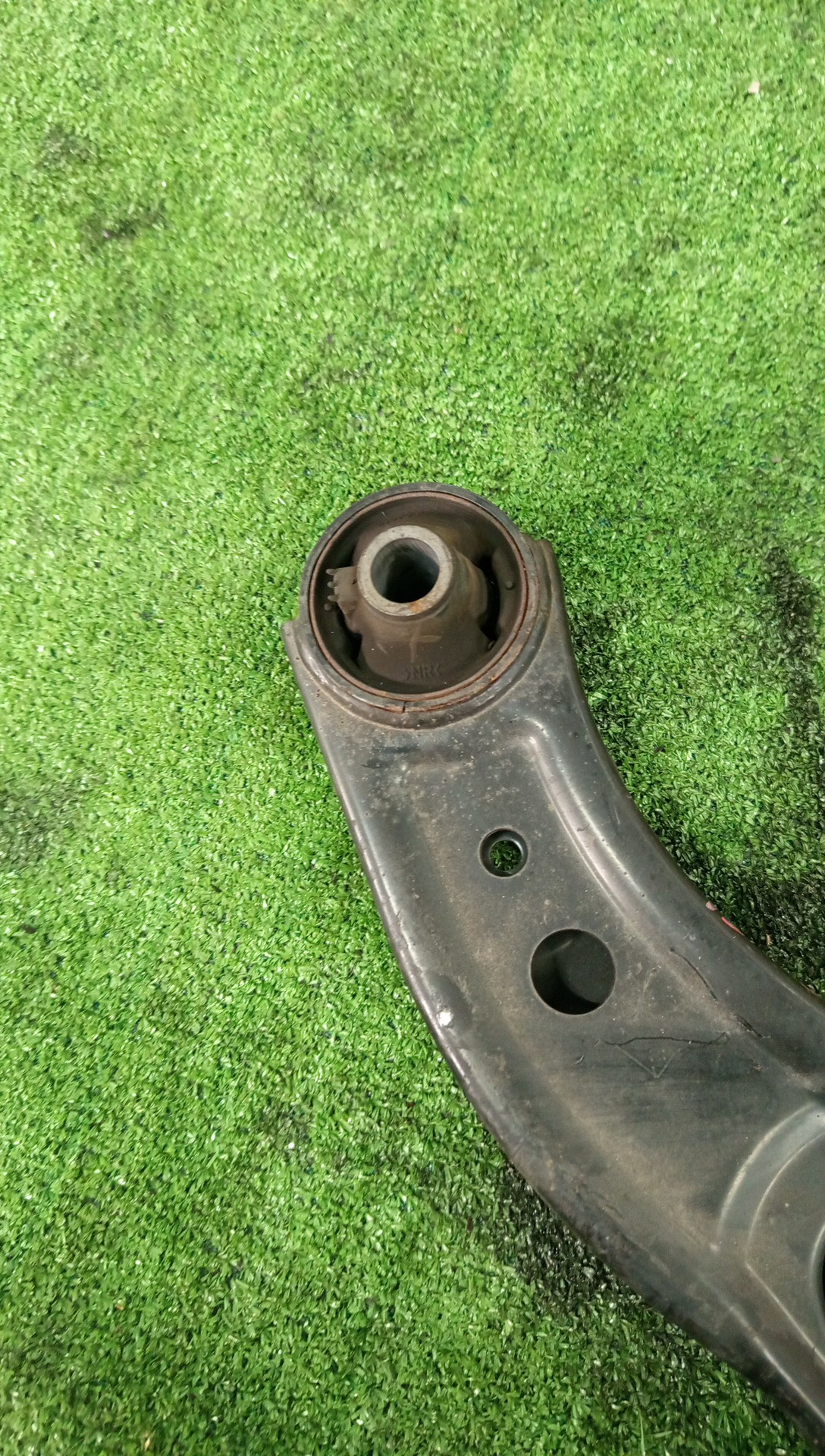Рычаг левый передний TOYOTA BOON LUMINAS, PASSO SETTE, PASSO, BB, BOON, COO M512G, M502G, M502E, M512E, KGC15, KGC10, KGC30, NGC30, KGC35, QNC10, QNC20, QNC21, QNC25, M301S, M600S, M601S, M610S, M310S, M300S, M401S, M402S, M411S 3SZ-VE, 1KR-FE, 1NR-F