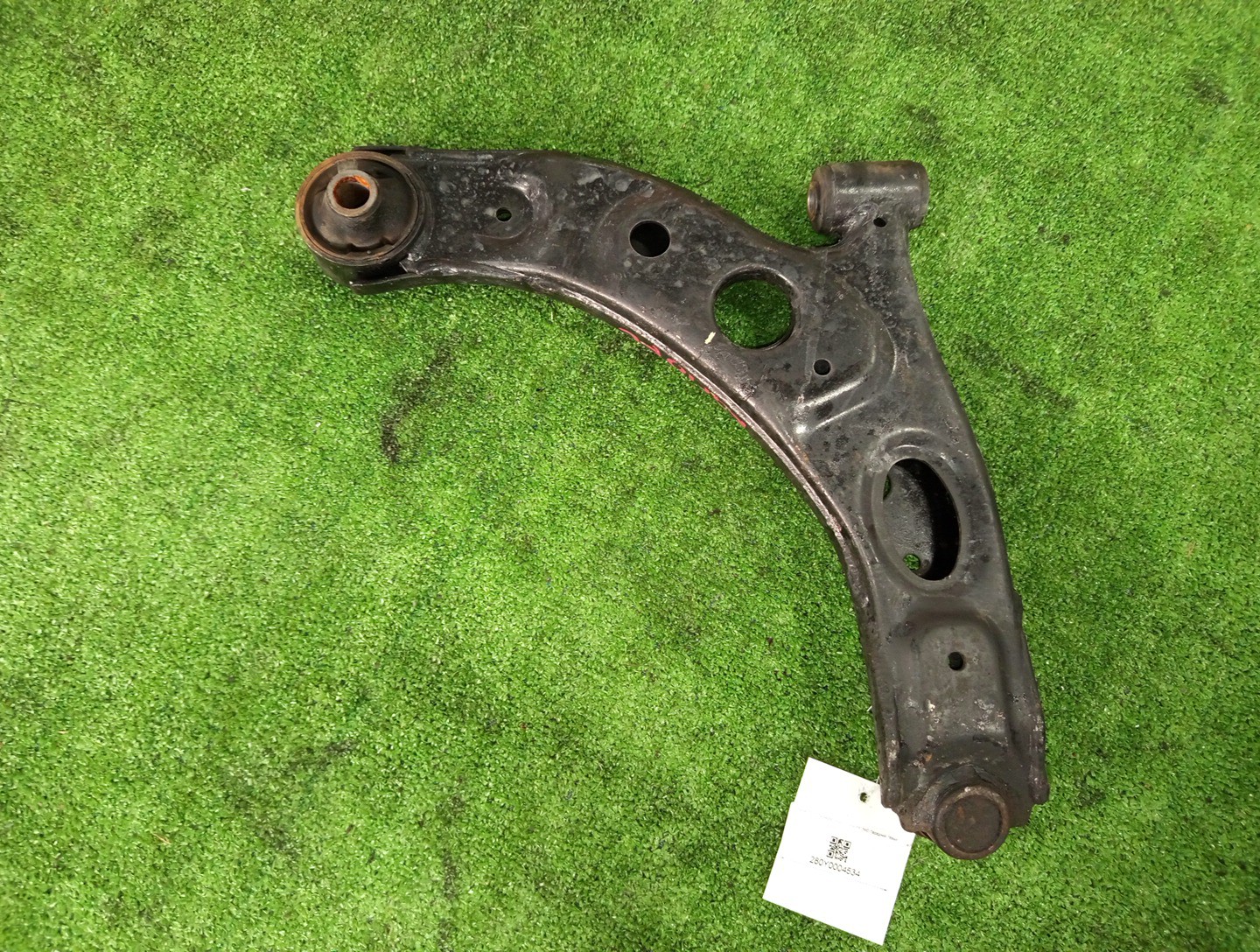 Рычаг левый передний TOYOTA BOON LUMINAS, PASSO SETTE, PASSO, BB, BOON, COO M512G, M502G, M502E, M512E, KGC15, KGC10, KGC30, NGC30, KGC35, QNC10, QNC20, QNC21, QNC25, M301S, M600S, M601S, M610S, M310S, M300S, M401S, M402S, M411S 3SZ-VE, 1KR-FE, 1NR-F