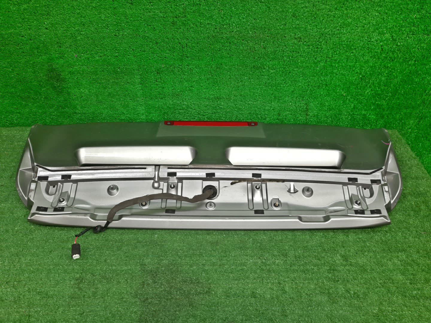 Спойлер TOYOTA NADIA SXN10 76871-44030 2 ракурс