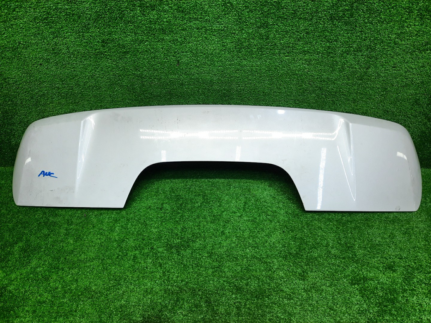 Спойлер TOYOTA LAND CRUISER FJA300W 76085-60130 1 ракурс