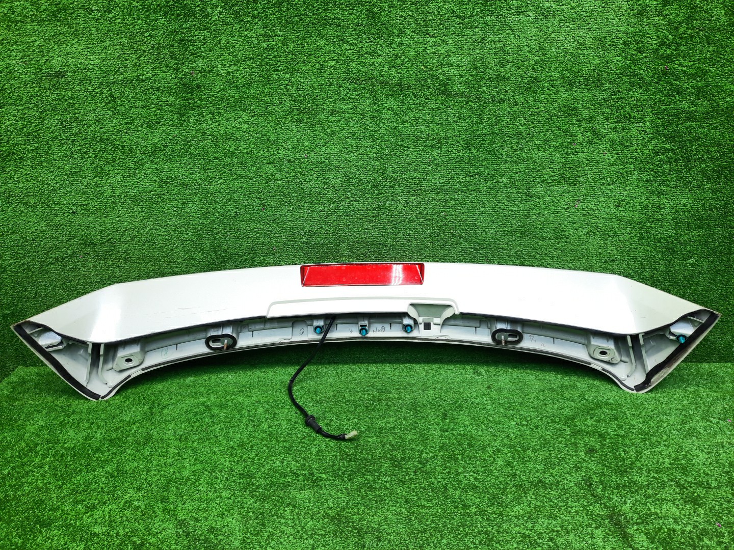 Спойлер SUBARU FORESTER SJG 96034SG010 5 ракурс Спойлер SUBARU FORESTER SJG 96034SG010 5 ракурс