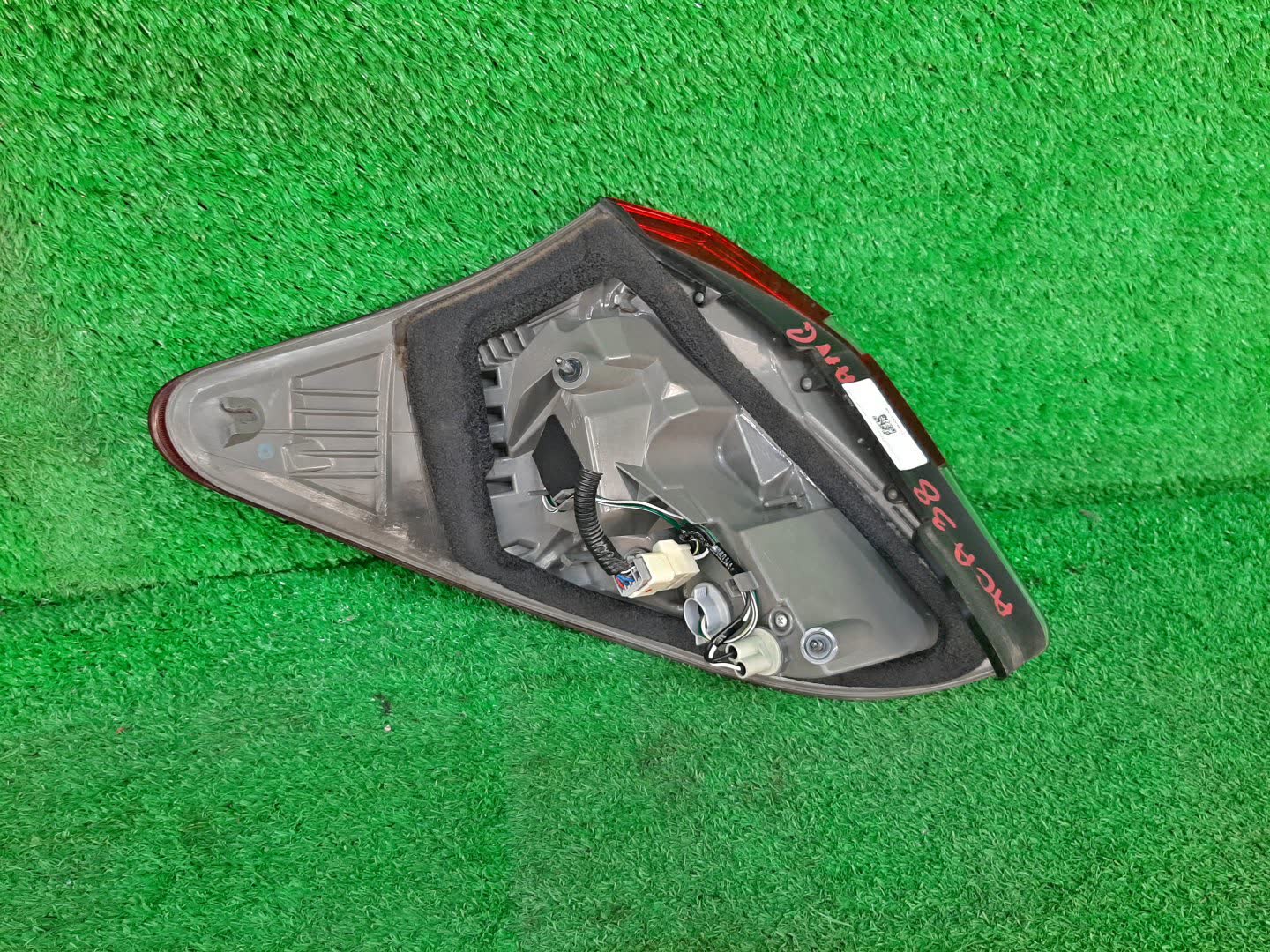 Стоп-сигнал правый задний TOYOTA RAV4, VANGUARD ZSA30, ZSA35, ACA38W, GSA33W, ACA33W 2 ракурс