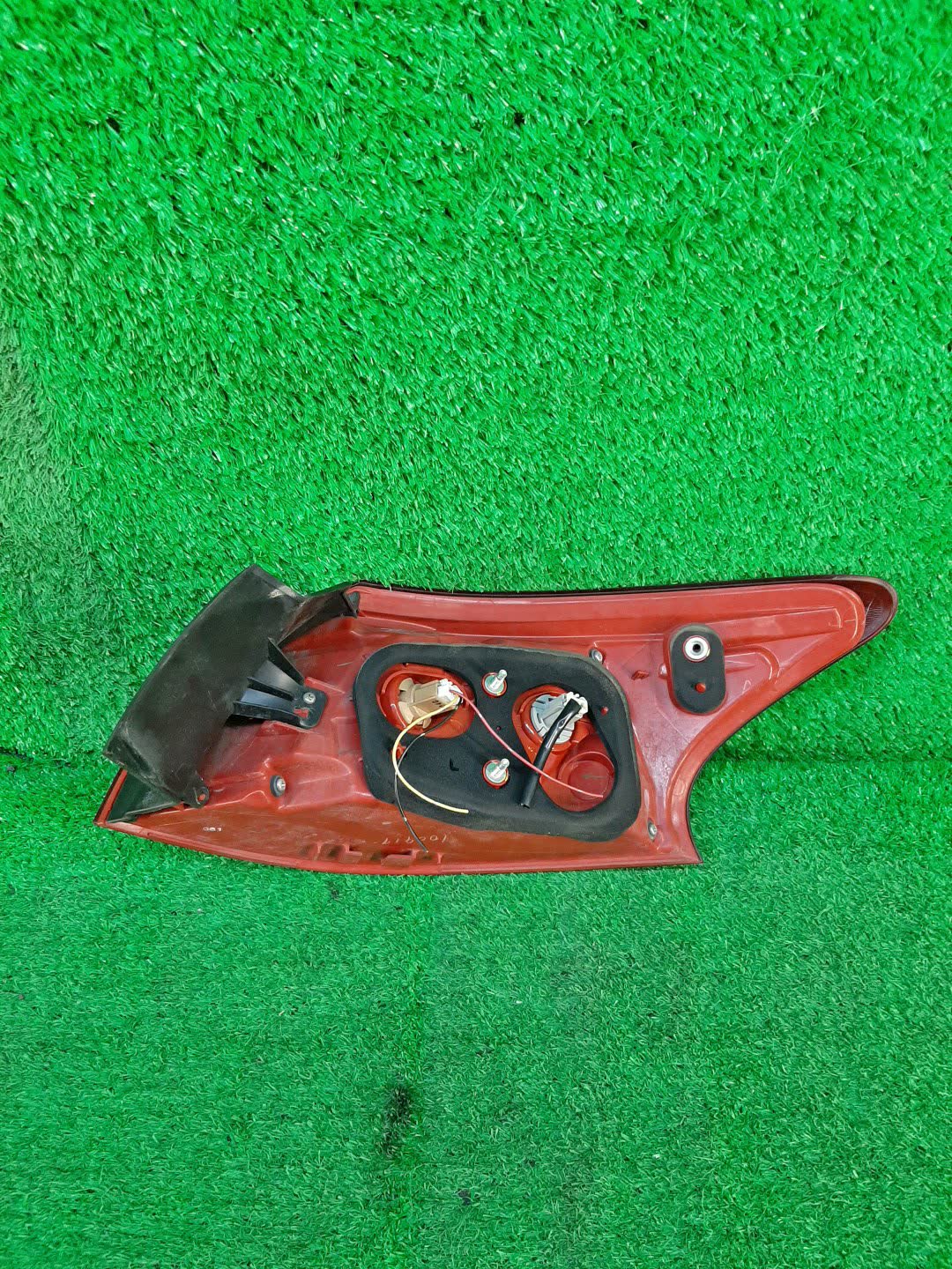 Стоп-сигнал левый задний MITSUBISHI GALANT FORTIS CX6A, CX4A, CX3A 2 ракурс