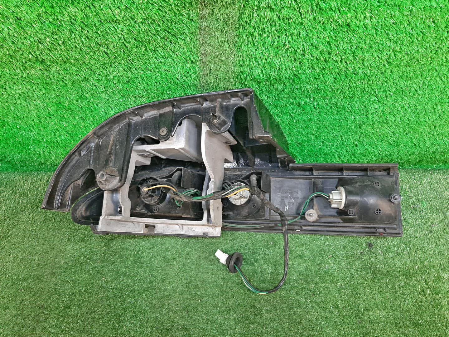 Стоп-сигнал правый задний MITSUBISHI GTO Z16A 2 ракурс