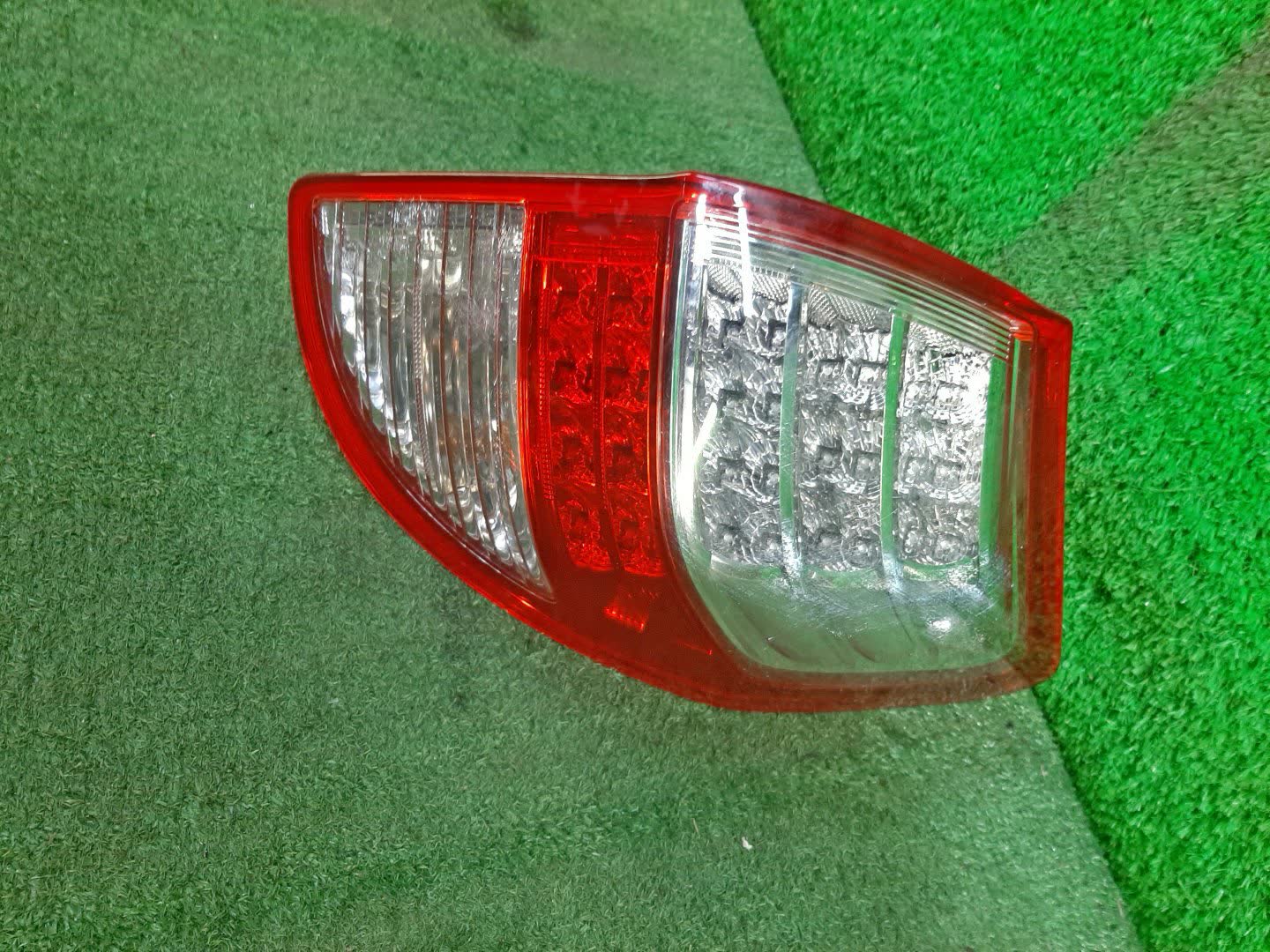Стоп-сигнал правый задний TOYOTA RAV4, VANGUARD ZSA30, ZSA35, ACA38W, GSA33W, ACA33W 1 ракурс